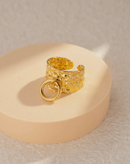 Bague martelé breloque ronde